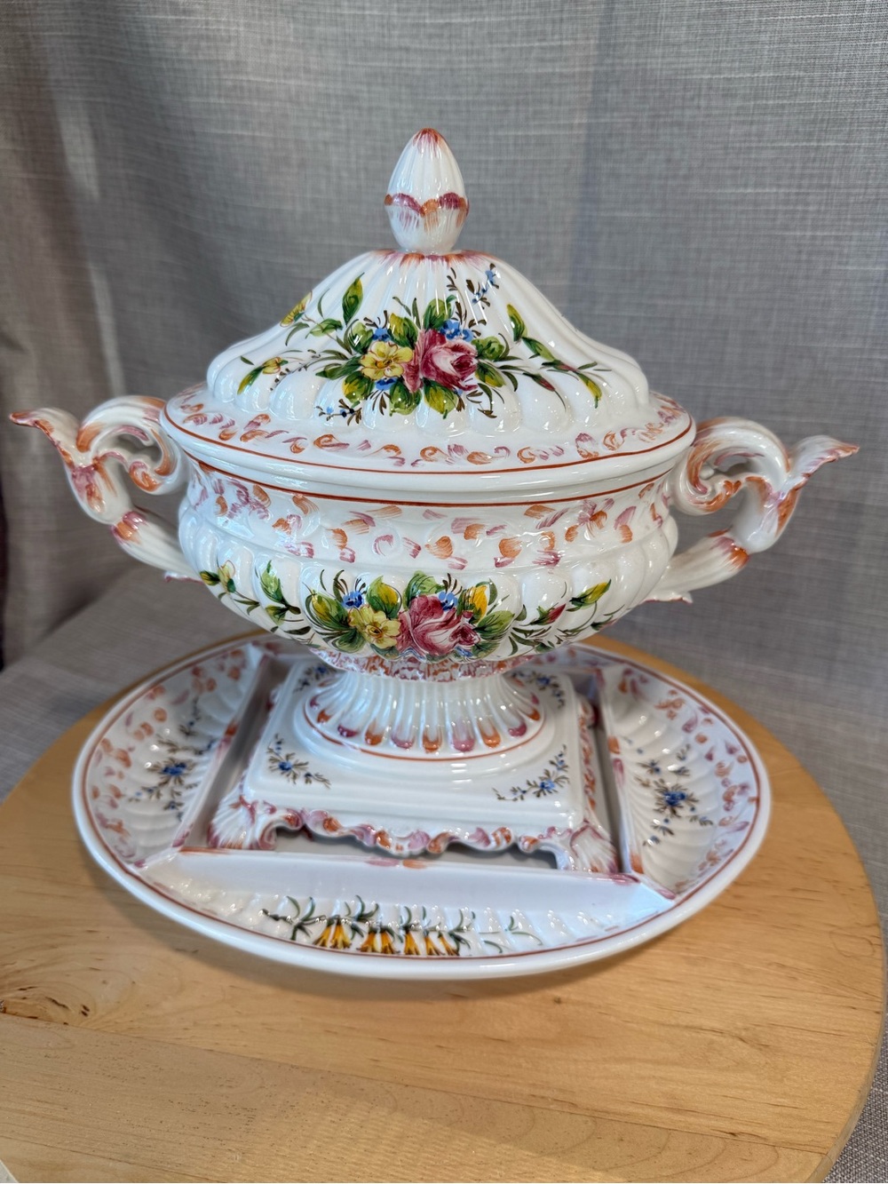 Vintage Italian Majolica Tureen no Ladle, Rococo Floral Decor